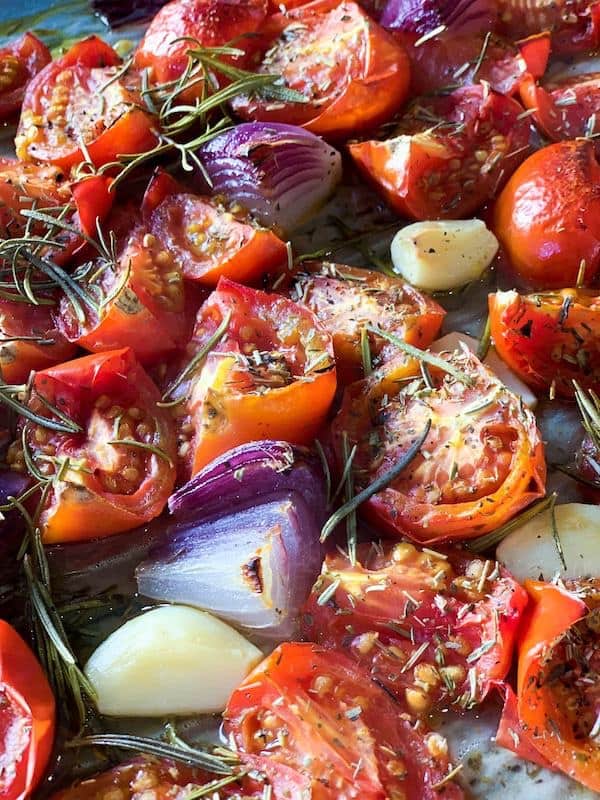 Tomatensuppe mit karamellisierten Zwiebeln